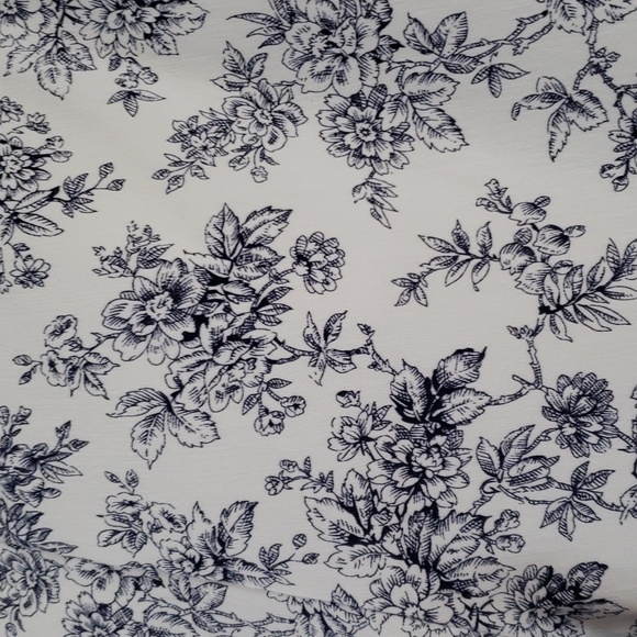 Mario Serrani Italy Comfort Stretch Slim Fit Tummy Control Cropped Pants Size 10 - Picture 11 of 16